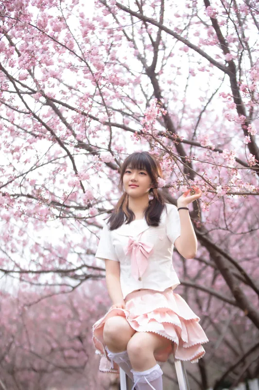 西西 - 《樱花与少女》[10P]