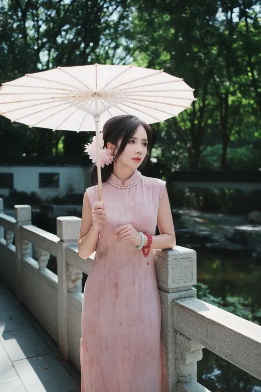 敏敏 - 《粉衣沾露，误入江南旧梦里。》[15P]