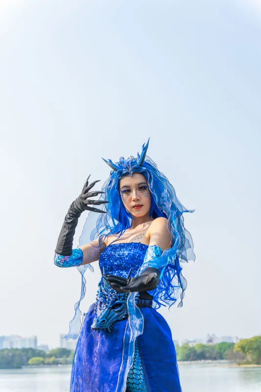 《蓝发魔仙》[14P]