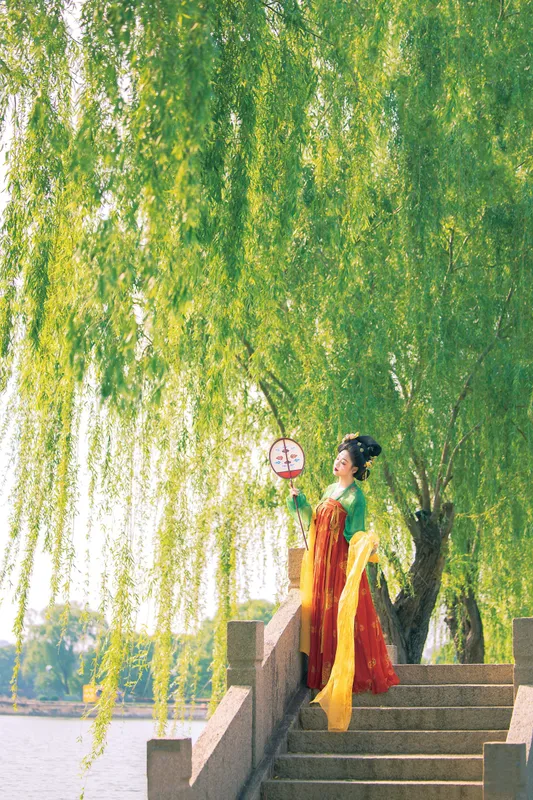 《万条垂下绿丝绦》[20P]
