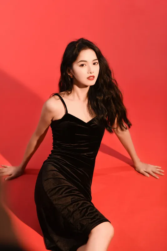 《红韵私语》[9P] - 机器猫次元