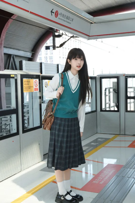 《地铁少女》[12P] - 机器猫次元