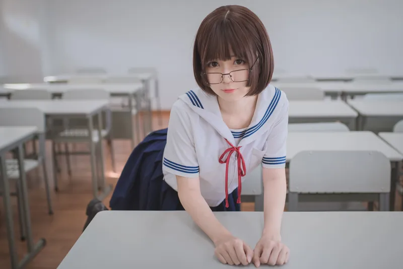 [萝莉COS] 白金Saki - 蘑菇头黑丝JK [26P] - 机器猫次元