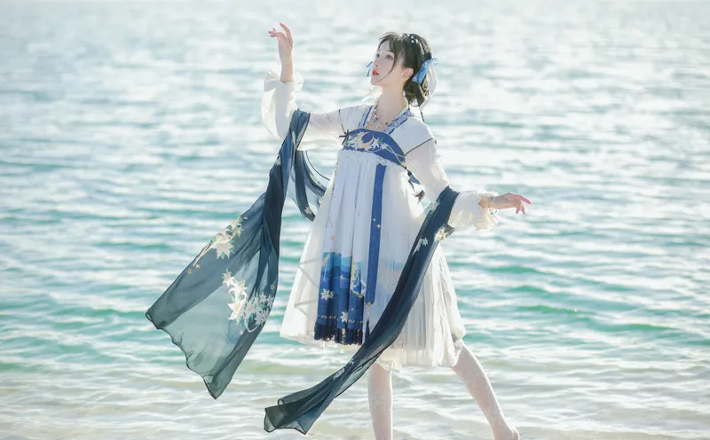 仓大佬 – 海上生明月 [11P] - 机器猫次元