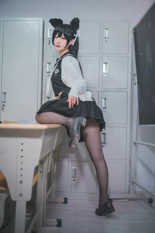 铁板烧鬼舞w 爱宕jk [12P] - 机器猫次元