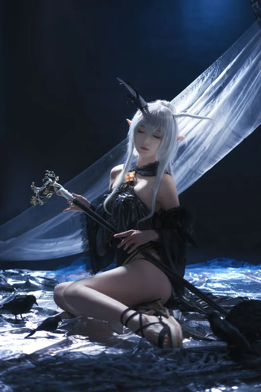 动漫博主铁板烧鬼舞w - 闪灵 [18P] - 机器猫次元