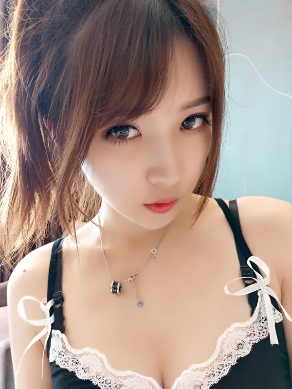 小女巫露娜 - 黑色吊带裙 [36P]