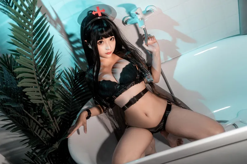 蠢沫沫 – 胶衣护士 黑 [40P] - 机器猫次元
