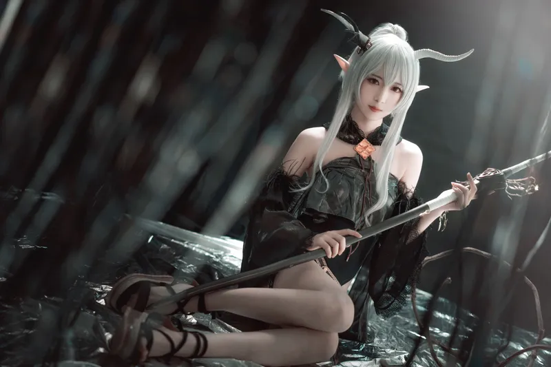 弥音音ww 明日方舟 闪灵 [16P] - 机器猫次元