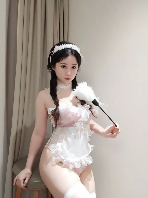 是依酱吖 – 冬季女友 [45P] - 机器猫次元