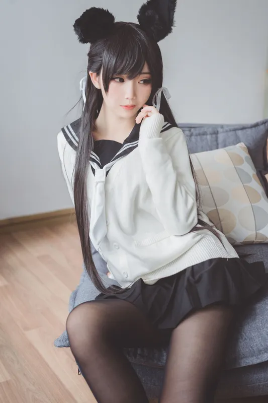 面饼仙儿 – 制服爱宕 [16P]