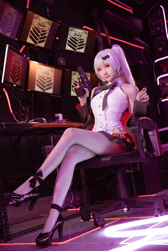 Coser瓜希酱福利 少女前线 FN-57 Five-seveN [21P] - 机器猫次元