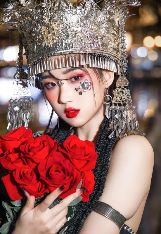 瓦斯塔亚小龙虾 - 苗疆女子 [18P] - 机器猫次元