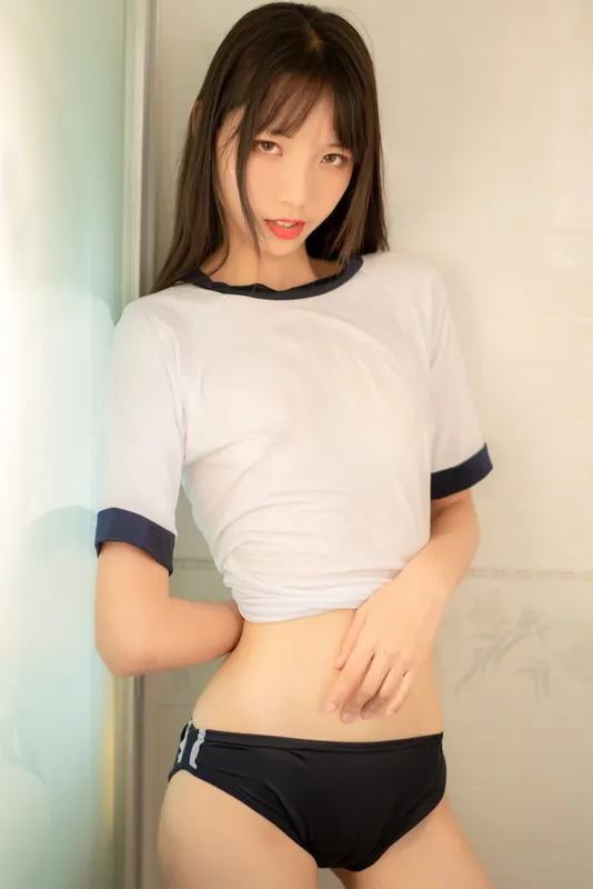 清纯妹子西瓜 – 死库水 [27P] - 机器猫次元