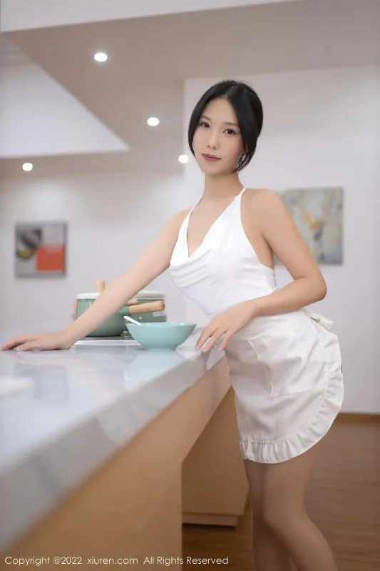 秀人网 No.4861 利世 厨娘美腿写真 - 机器猫次元