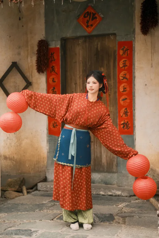 花花 – 《新春晒娘》[14P]