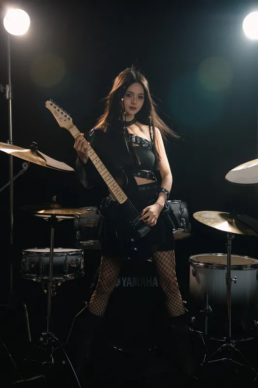 都都 莎莎 - 《暗黑乐队姐妹花》[22P]