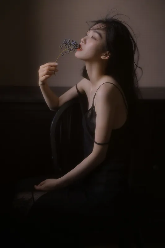 郭荣的海角 – 《万物至暗》[16P]