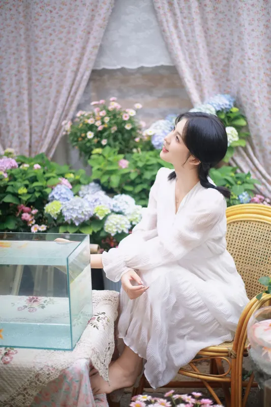 静子子 – 《院子里的金鱼》[13P] - 机器猫次元
