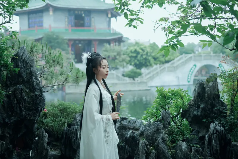 小兰 - 《雨中美人》[17P]