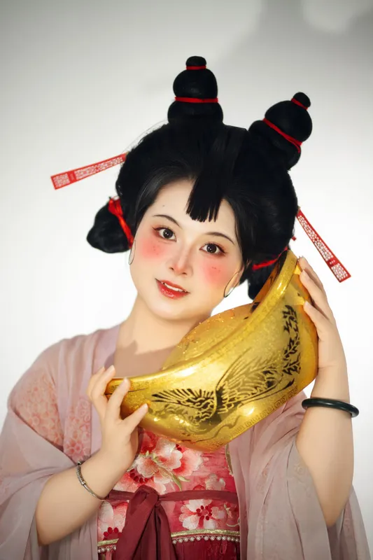 - 《石叽娘娘肖像照》[9P]