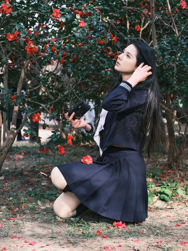 Enyyyn – 《拍山茶花的少女》[25P] - 机器猫次元
