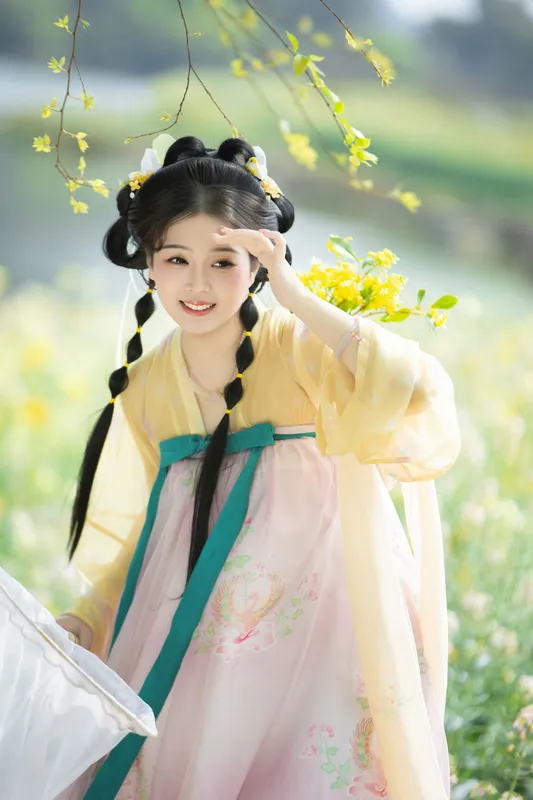 一堆零一 – 《春嬉》[26P]