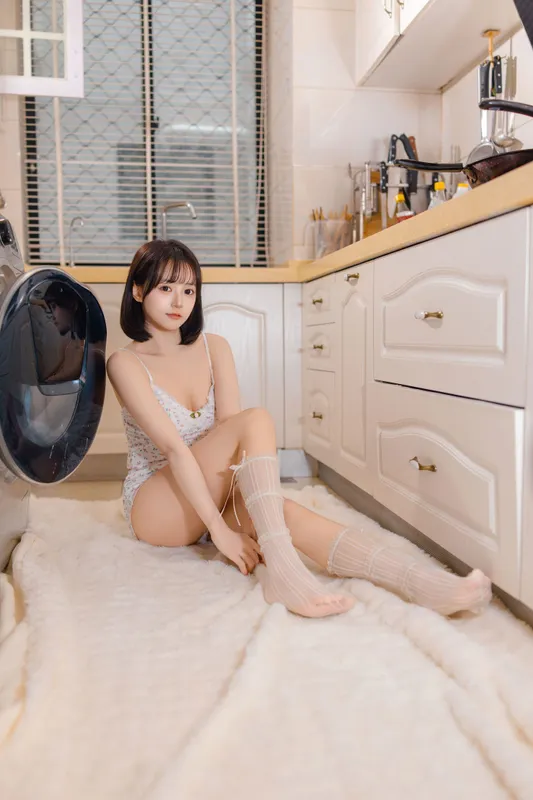 《窗边的少女》[35P]