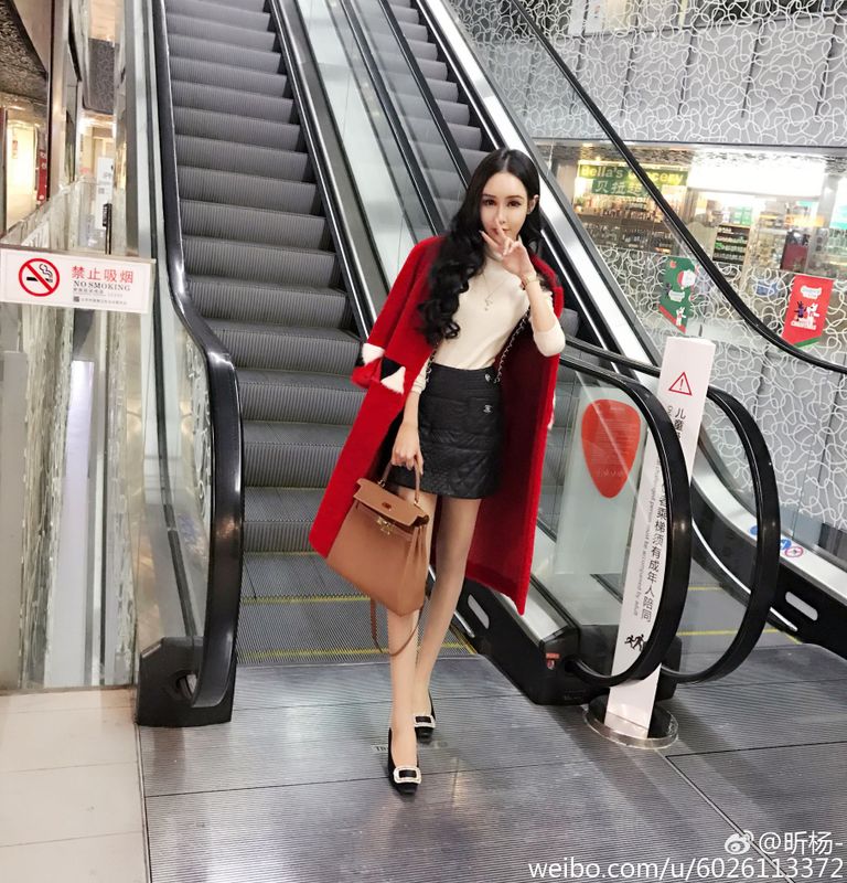 欣杨Kitty – 2017年微博私密美图合辑[超高清版] [95P]