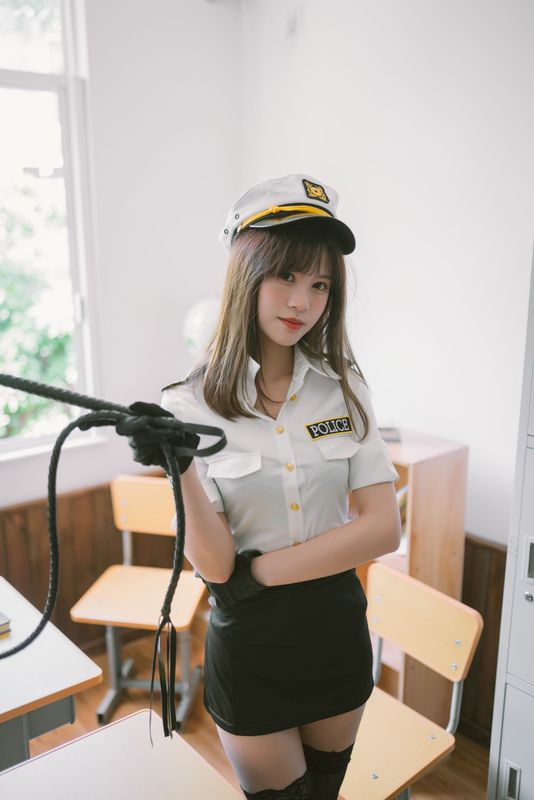 千反田鹿子 – 日常女警 [33P]
