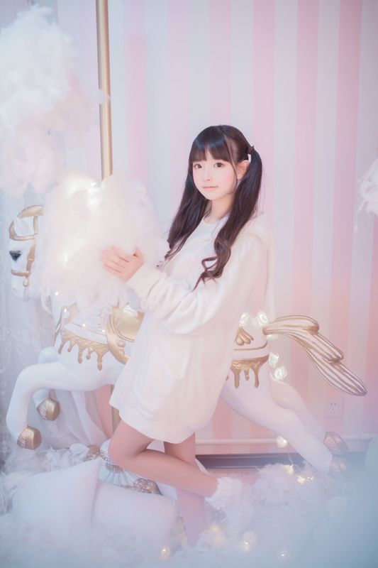 可爱妹妹樱群 玻璃罩下的旋转木马 [21P] - 机器猫次元