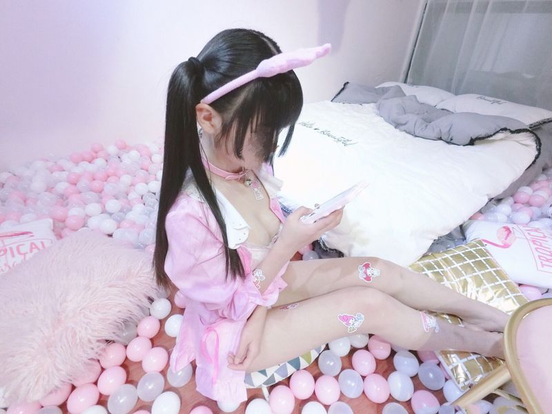 似喵 – 睡衣 [30P] - 机器猫次元