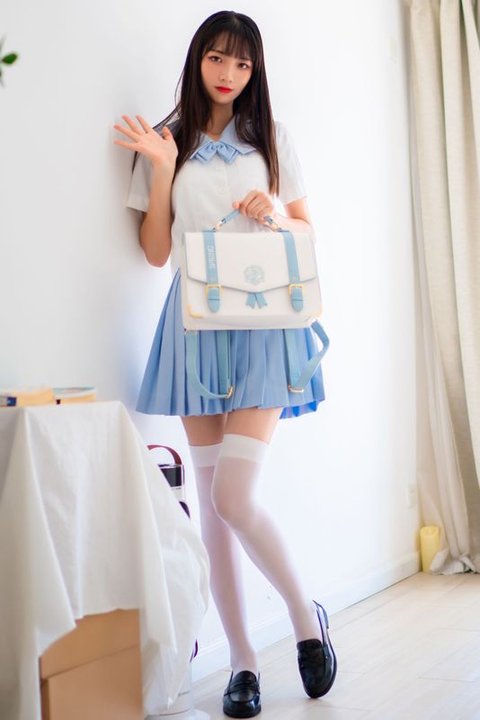 清纯妹子西瓜 – JK学生服 [65P] - 机器猫次元