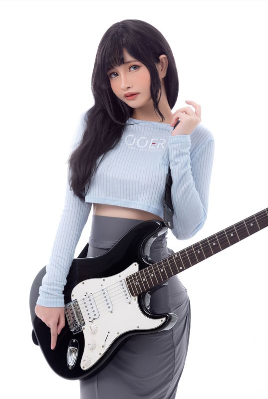 Azami福利 – Guitar Sister [26P] - 机器猫次元