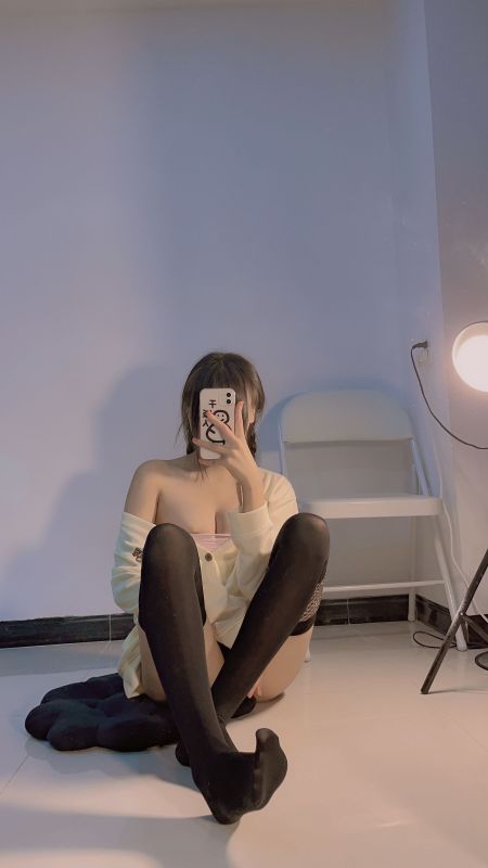 宁酱 – 黑丝女仆 [75P] - 机器猫次元