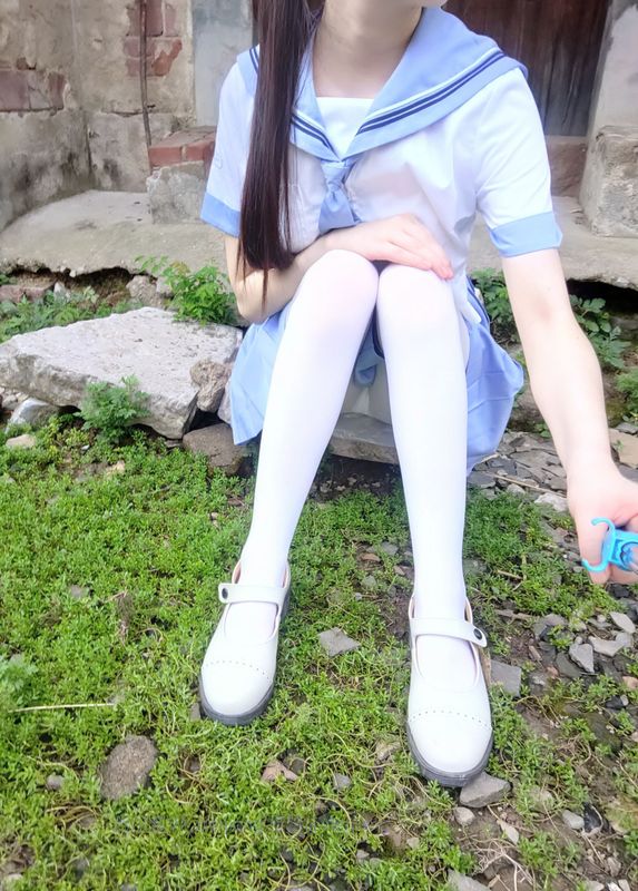 西尔酱 – 青草水手服 [74P]