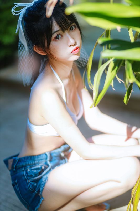 鳗鱼霏儿 – 海边 [18P] - 机器猫次元