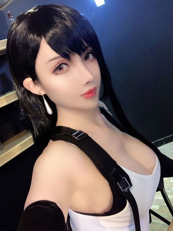 rioko凉凉子 – 蒂法自拍 [19P] - 机器猫次元
