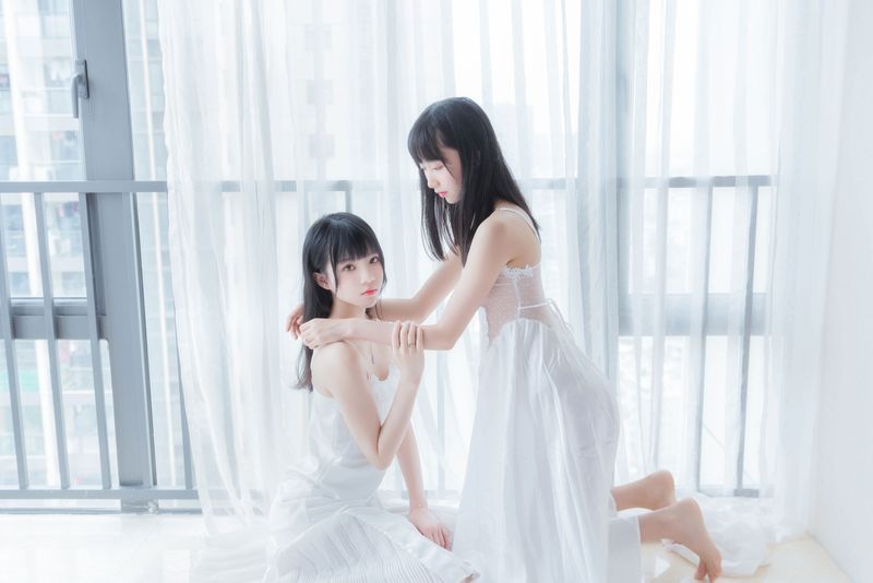 木绵绵OwO&桜桃喵 朝(白裙×白裙) [58P] - 机器猫次元