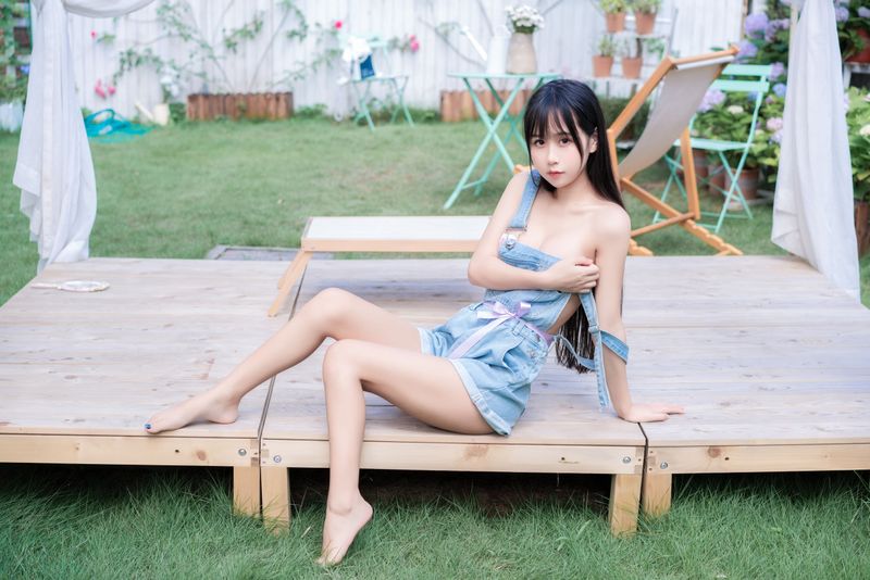萌芽儿o0 – 西瓜与夏天 [33P] - 机器猫次元