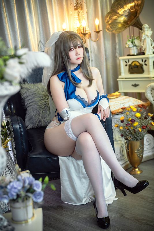 微肉感萌妹是本末末 – 路易九世礼服 [21P] - 机器猫次元