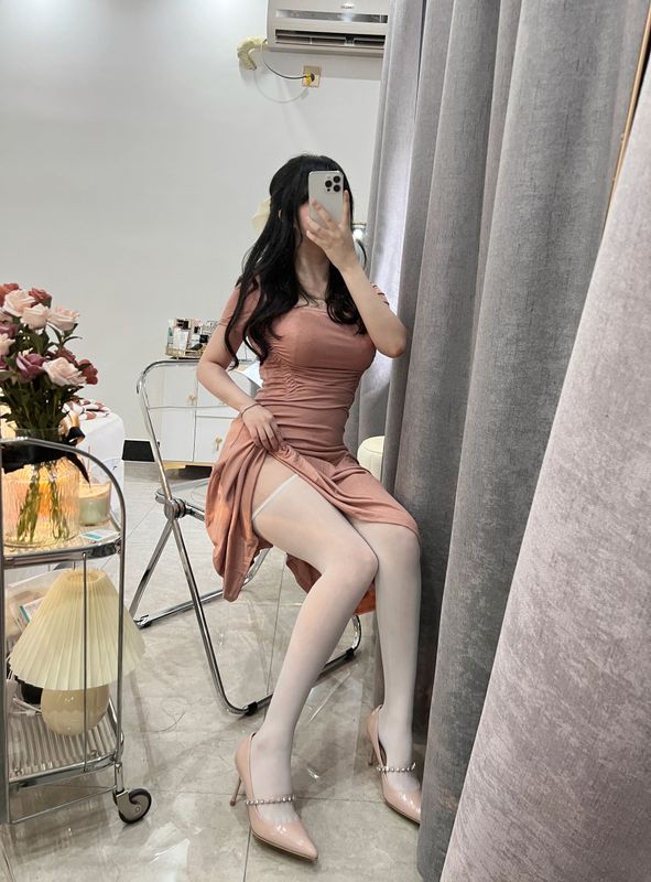 是依酱呀 – 人妻 [31P] - 机器猫次元