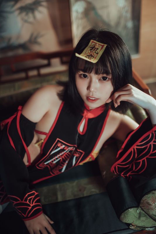 七月喵子 – 小僵尸 [22P] - 机器猫次元