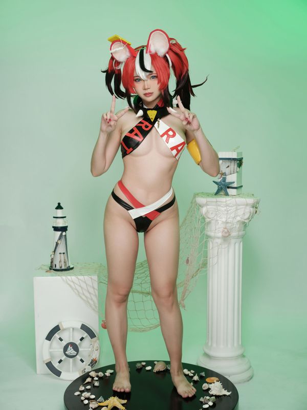 ZinieQ – Hakos Baelz Pole Dancing [38P] - 机器猫次元