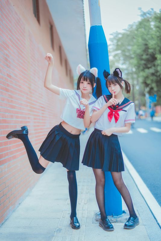 桜桃喵&疯猫ss 《JK百合2》 [33P] - 机器猫次元