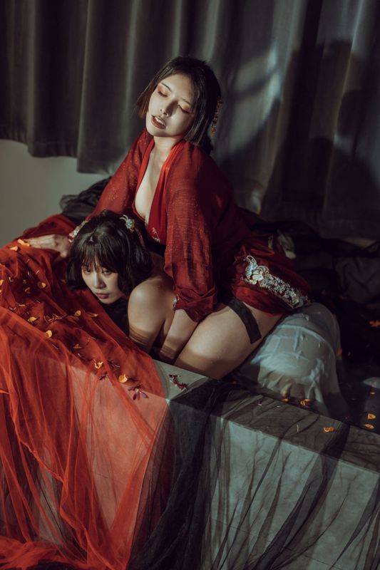 秋和柯基(夏小秋秋秋) – 昏红帐 [52P] - 机器猫次元