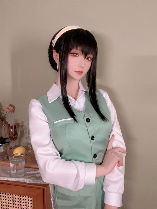 星之迟迟 – 圣诞节 约尔 OL制服 [71P] - 机器猫次元