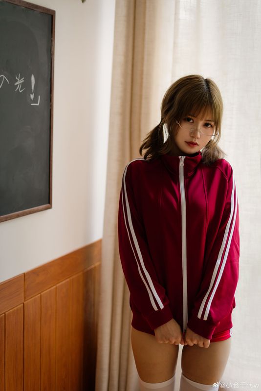 小仓千代w – 运动服 [9P]