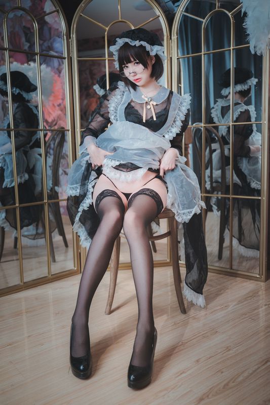 西园寺南歌 – 透明女仆 [50P] - 机器猫次元