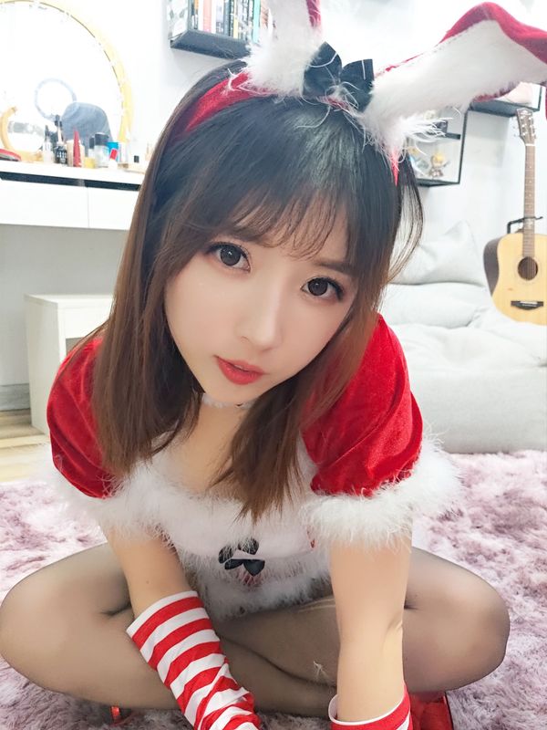 小女巫露娜 – 圣诞装 [37P] - 机器猫次元